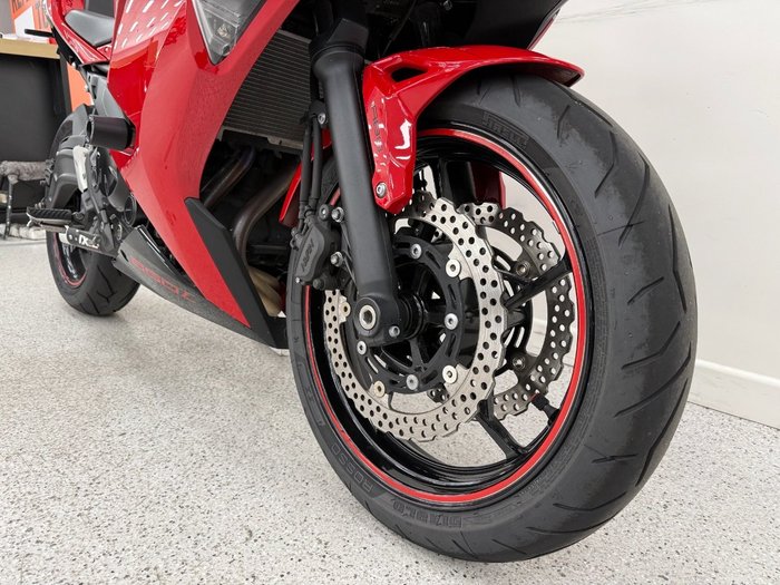 2024 Kawasaki NINJA 650L Red