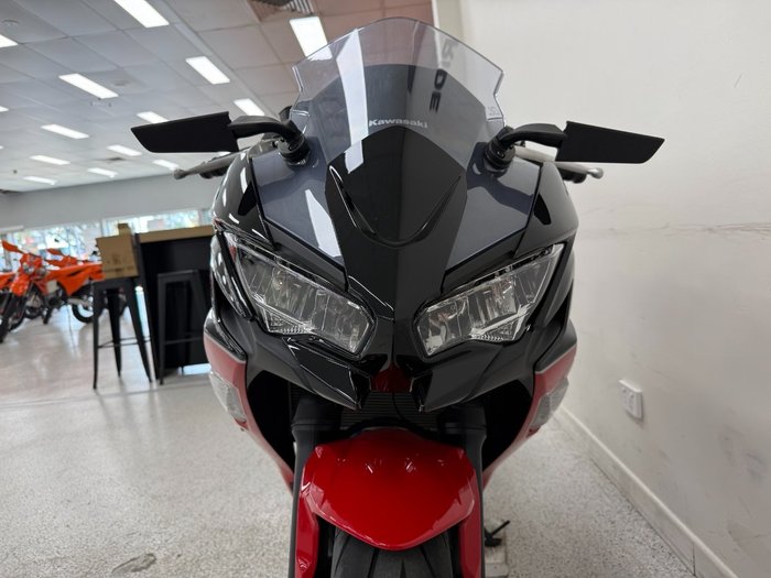 2024 Kawasaki NINJA 650L Red