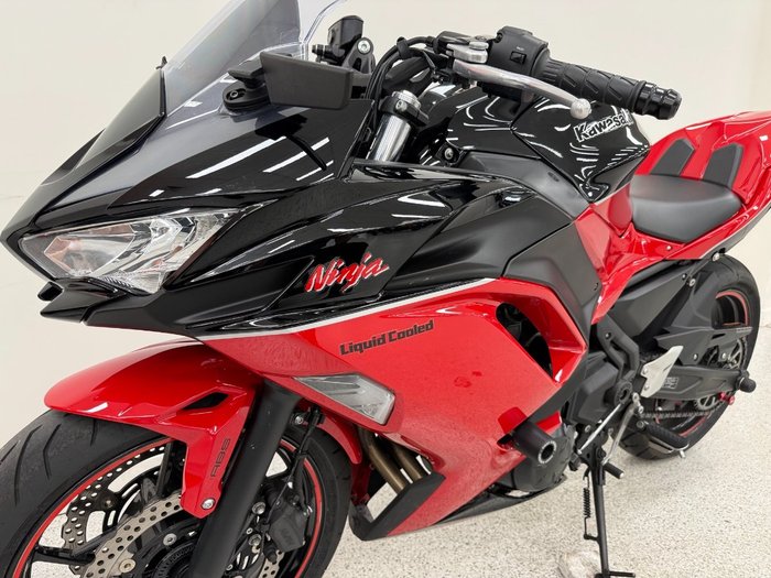 2024 Kawasaki NINJA 650L Red
