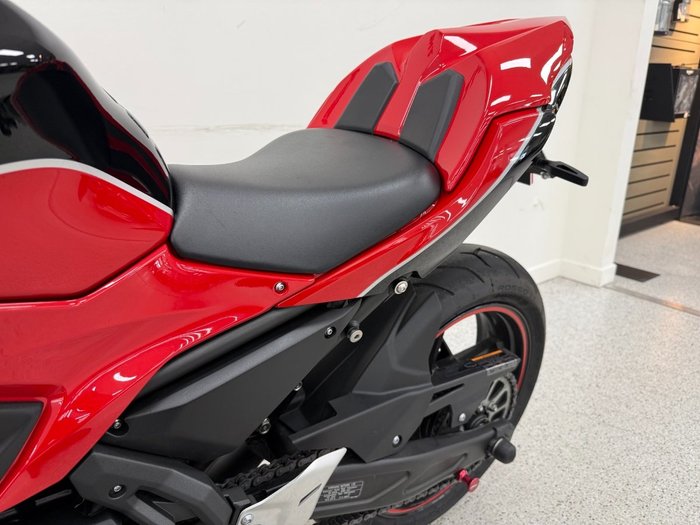 2024 Kawasaki NINJA 650L Red