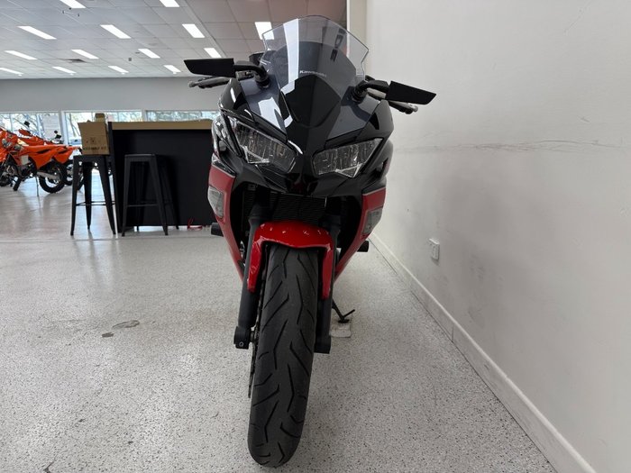 2024 Kawasaki NINJA 650L Red