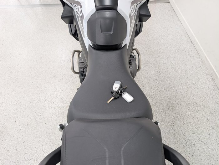 2022 Triumph TIGER 1200 RALLY PRO SILVER ICE