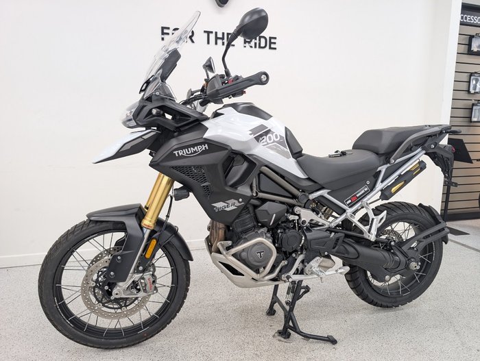 2022 Triumph TIGER 1200 RALLY PRO SILVER ICE