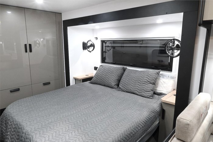 2025 VICTORY CARAVANS Slide-out 22'