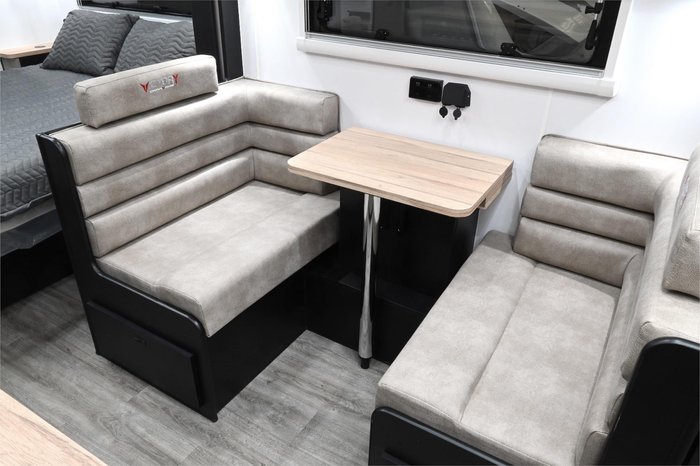 2025 VICTORY CARAVANS Slide-out 22'