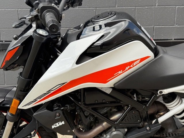 2022 Ktm 390 DUKE WHITE