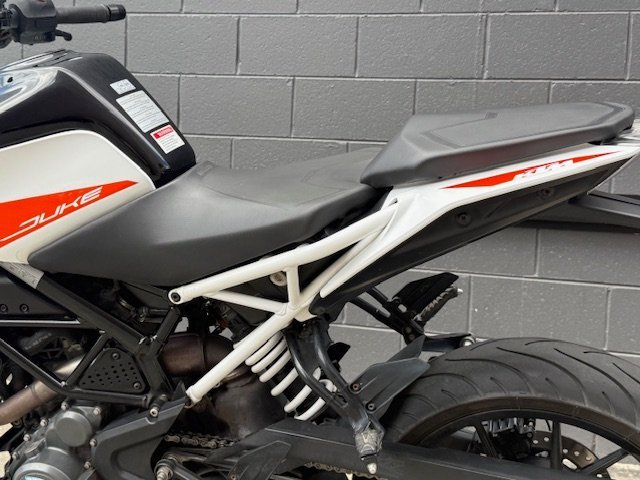 2022 Ktm 390 DUKE WHITE