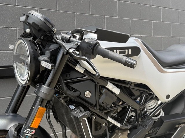 2021 HUSQVARNA VITPILEN 401 GREY