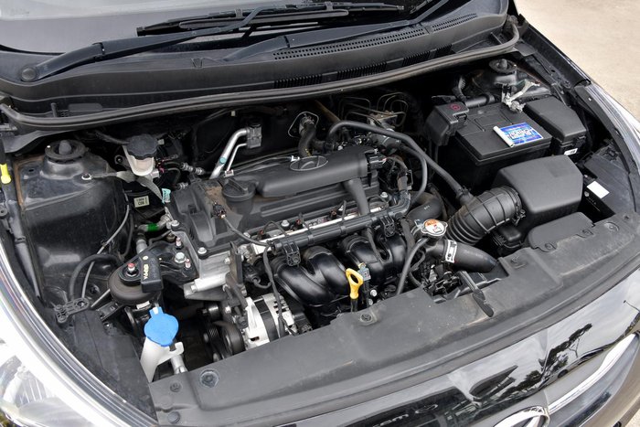 2016 Hyundai Accent Active