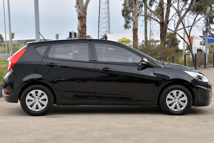 2016 Hyundai Accent Active