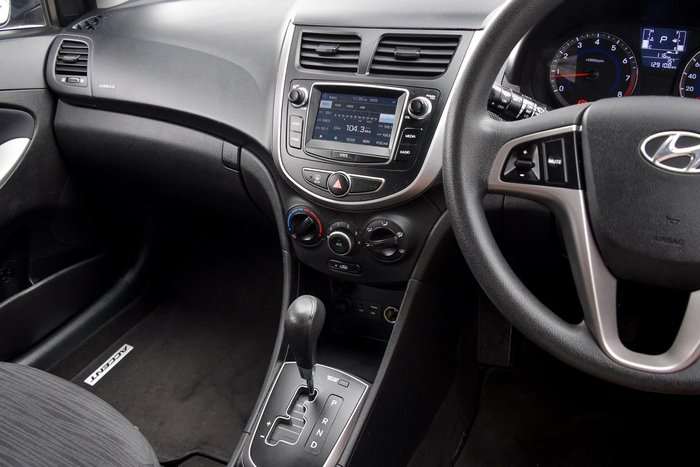 2016 Hyundai Accent Active