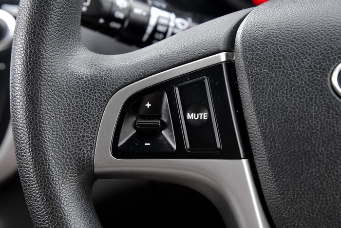 2016 Hyundai Accent Active