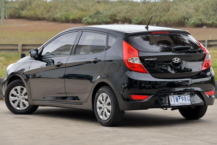 2016 Hyundai Accent Active