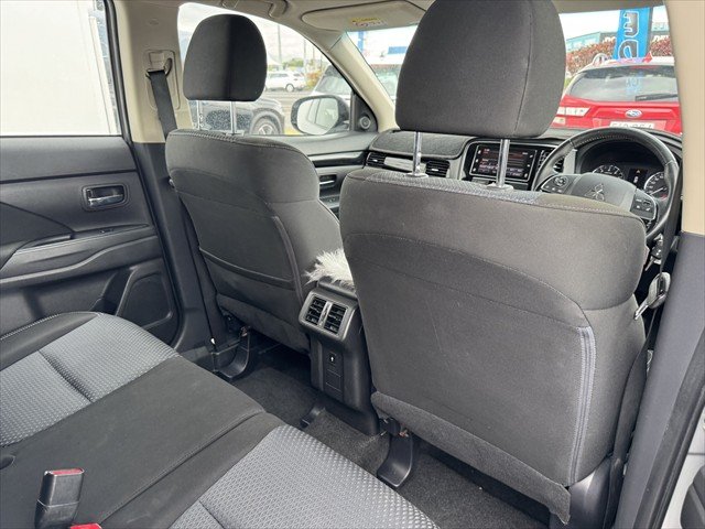 2018 Mitsubishi Outlander ES