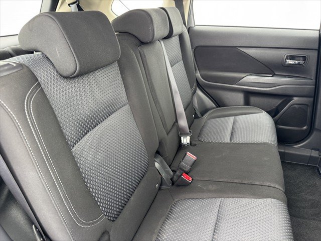 2018 Mitsubishi Outlander ES