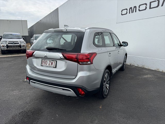 2018 Mitsubishi Outlander ES