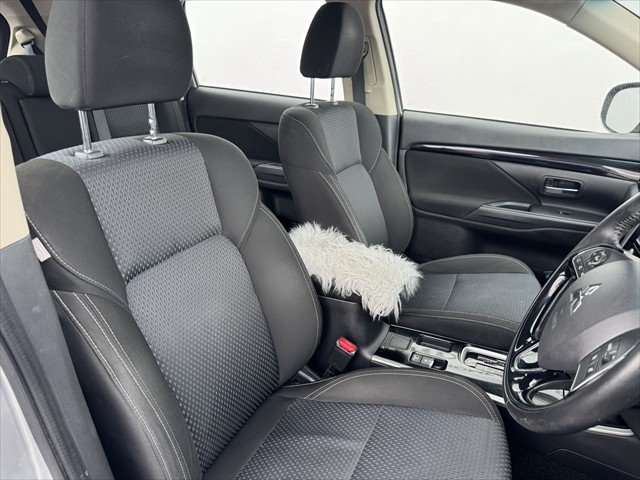 2018 Mitsubishi Outlander ES