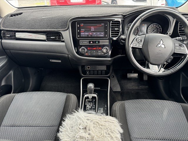 2018 Mitsubishi Outlander ES