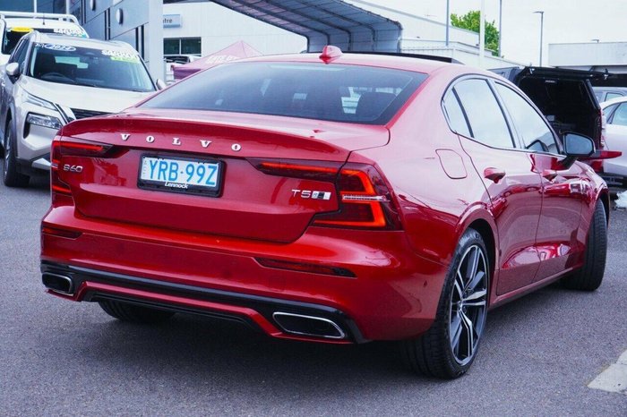 2020 Volvo S60 T5 R-Design