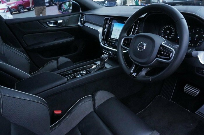 2020 Volvo S60 T5 R-Design