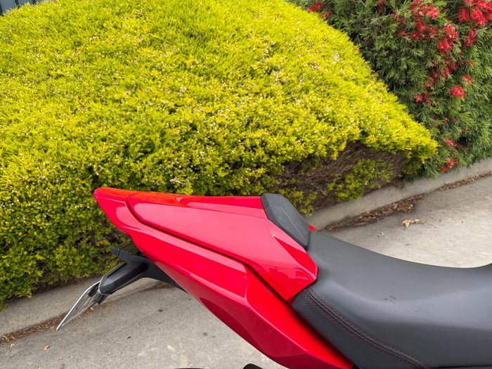 2024 Honda CBR650R Red