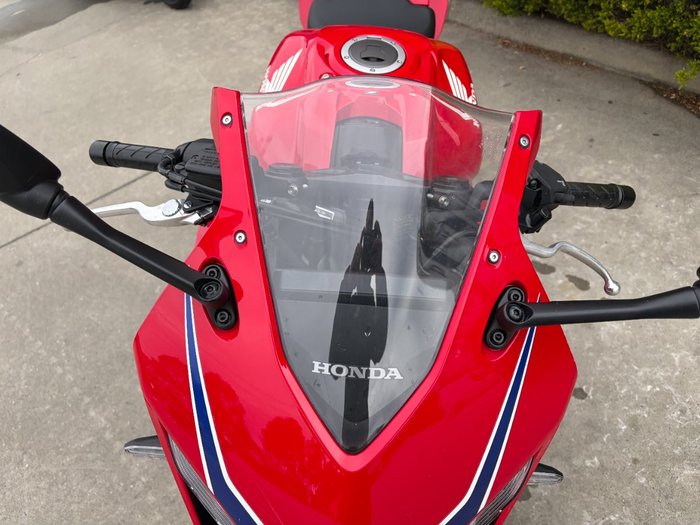 2024 Honda CBR650R Red