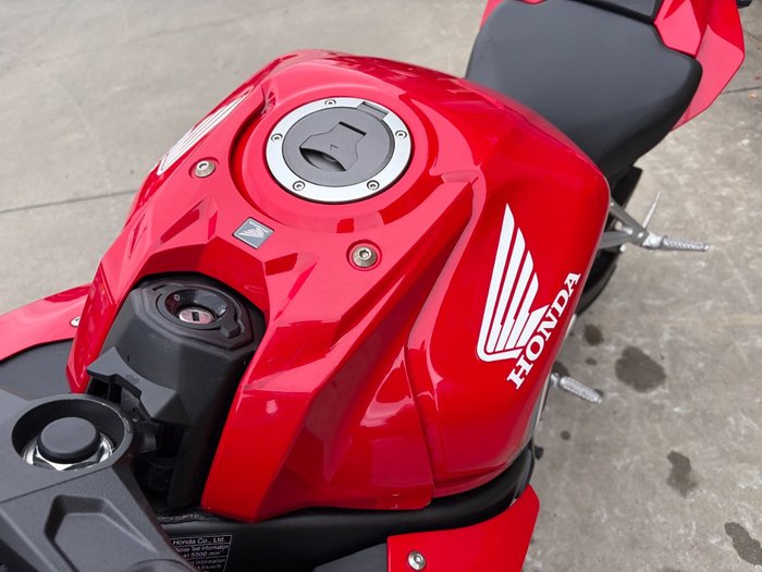 2024 Honda CBR650R Red