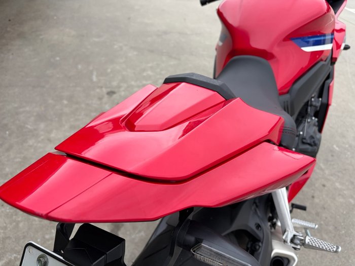 2024 Honda CBR650R Red