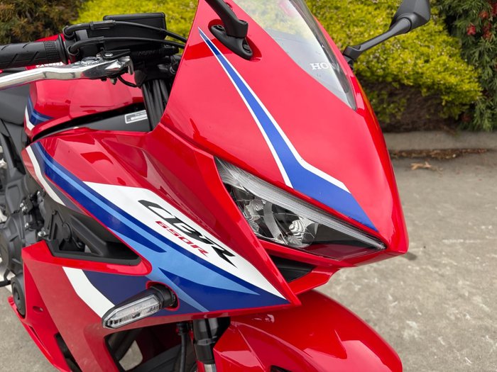 2024 Honda CBR650R Red