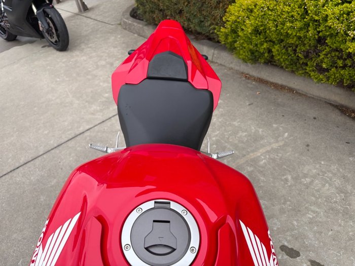 2024 Honda CBR650R Red