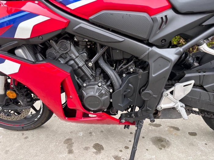 2024 Honda CBR650R Red