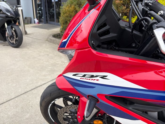 2024 Honda CBR650R Red