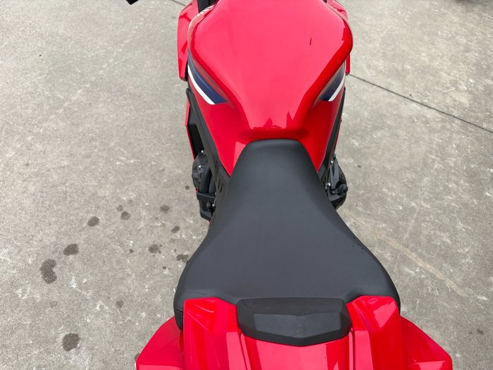 2024 Honda CBR650R Red