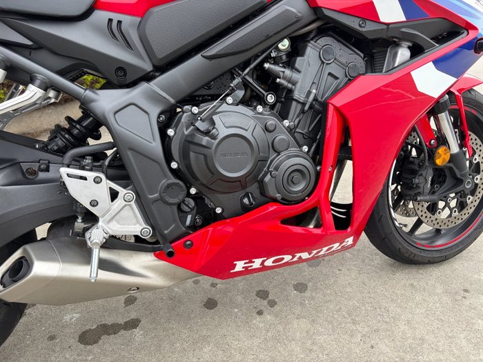 2024 Honda CBR650R Red