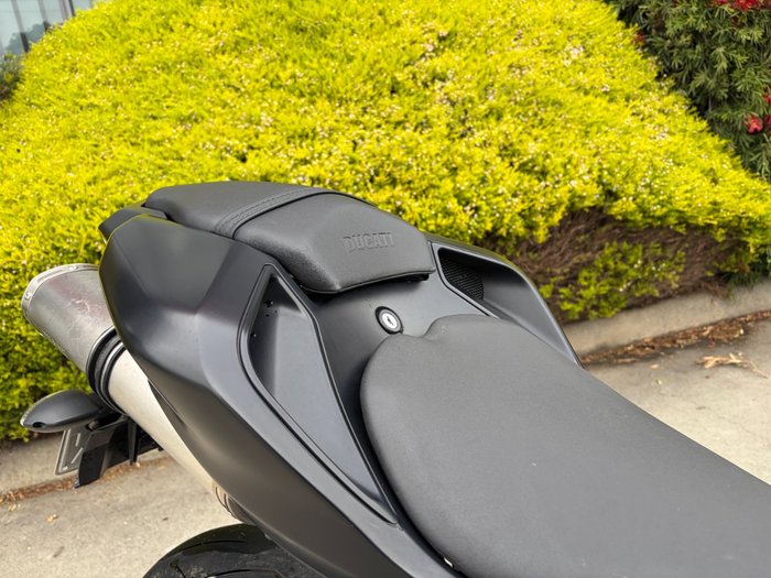 2011 DUCATI 848 EVO Black