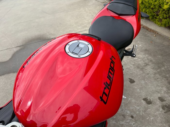 2016 Triumph DAYTONA 675 Red