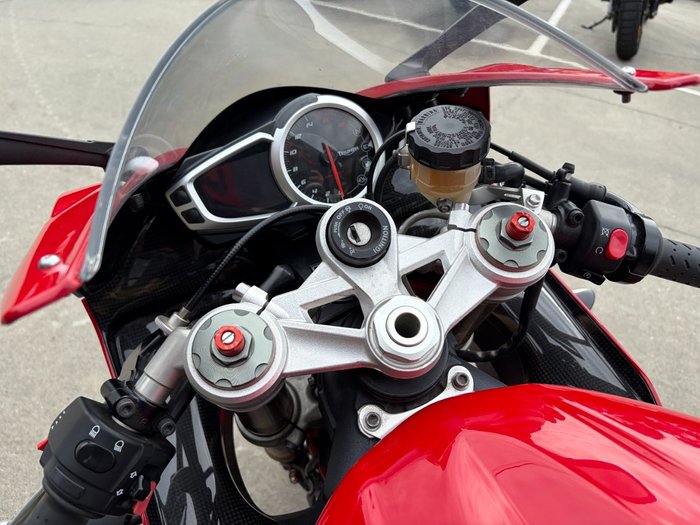 2016 Triumph DAYTONA 675 Red