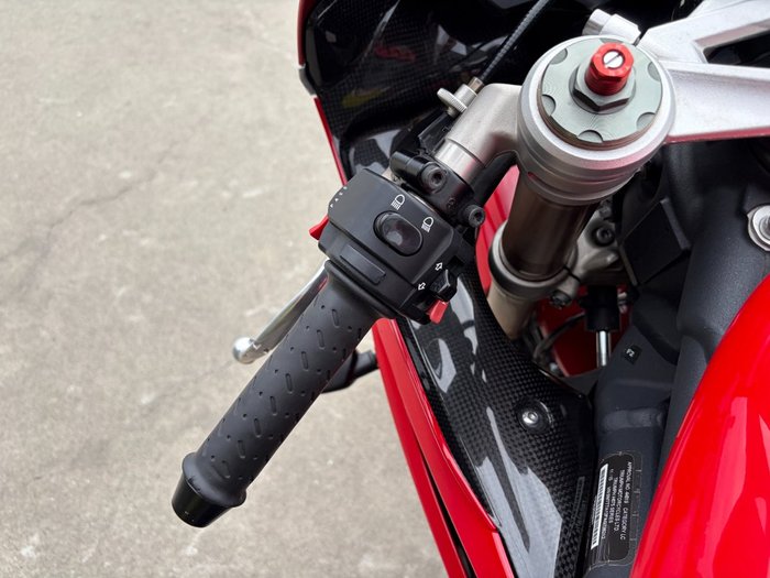 2016 Triumph DAYTONA 675 Red