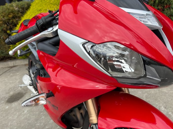 2016 Triumph DAYTONA 675 Red