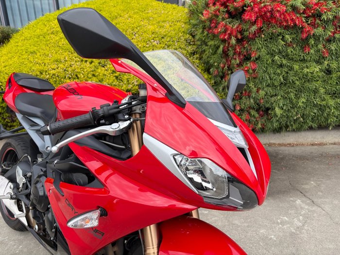 2016 Triumph DAYTONA 675 Red