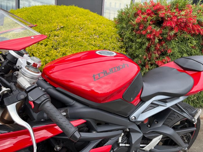 2016 Triumph DAYTONA 675 Red