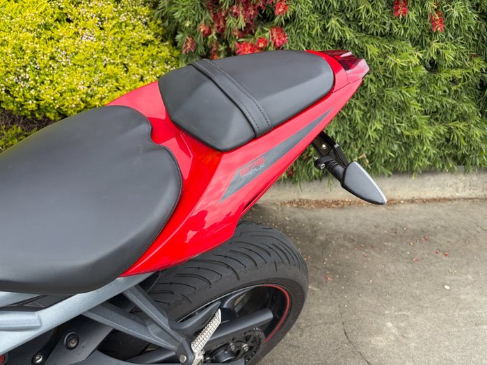 2016 Triumph DAYTONA 675 Red