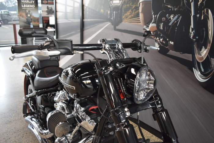 2018 Harley-davidson FXBRS BREAKOUT S (114) BLACK