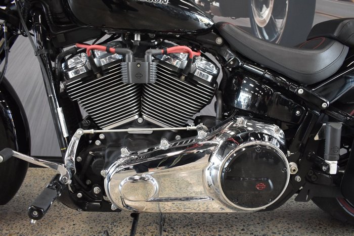 2018 Harley-davidson FXBRS BREAKOUT S (114) BLACK