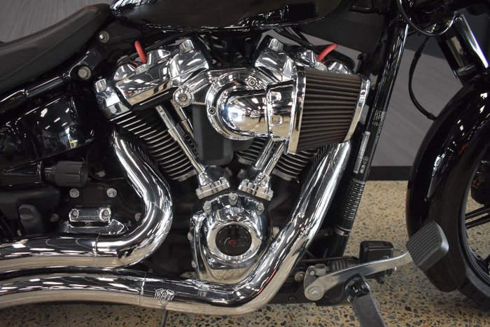 2018 Harley-davidson FXBRS BREAKOUT S (114) BLACK