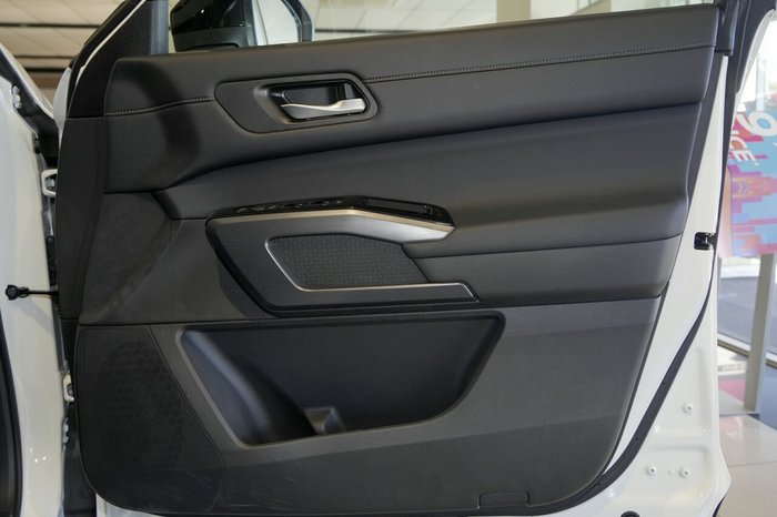 2025 Nissan Pathfinder Ti