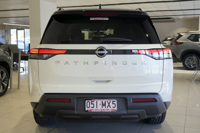 2025 Nissan Pathfinder Ti