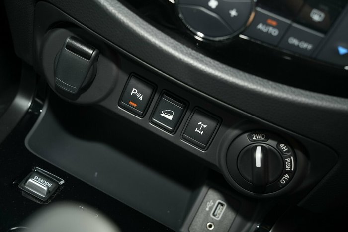 2025 Nissan Navara PRO-4X