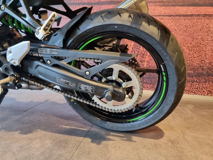 2025 Kawasaki Ninja ZX-4R Ninja Green