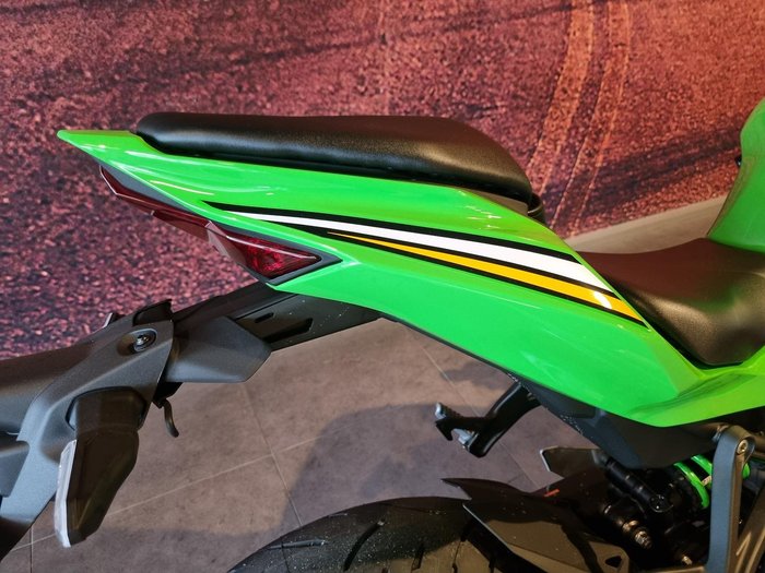 2025 Kawasaki Ninja ZX-4R Ninja Green